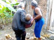 Seorang Kakek Meninggal Dunia Usai Ditemukan Kejang-Kejang di Pekarangan Warga Penawangan