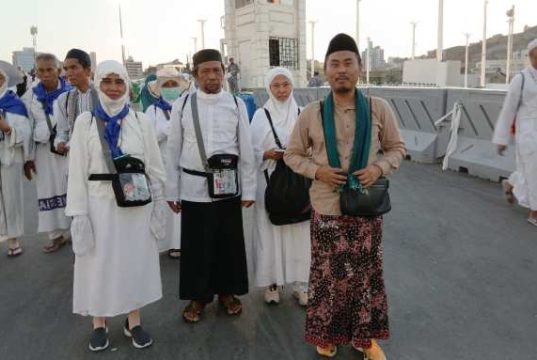 Jamaah Haji Kudus Selesaikan Lontar Jumroh Aqobah dan Mulai Lepas Ihrom