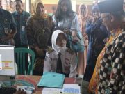 Mendikdasmen Tinjau Pelaksanaan SPMB dan Mural KAIH di SMAN 1 Mayong, Ini Pesannya