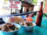 Festival Kuliner Khas Mie Ayam Bakso di Alun-alun Giri Krida Bakti