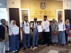 Anggota DPRD Kota Tegal Termuda Serahkan SK Program Indonesia Pintar