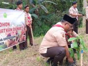 Ratusan Pramuka Penegak Kampanye Cegah Stunting Lewat Pertihusada 2025 di Air Terjun Widuri Grobogan