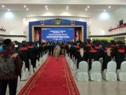 Bahlil Hadiri Wisuda PEM Akamigas, Ingatkan Kapabilitas Daya Saing Tenaga Kerja Lokal