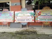 Karangan Bunga Dukungan untuk Kapolres Kudus Terus Berdatangan