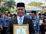 Arif Sugiyanto Terima Satyalencana Wira Karya dari Presiden