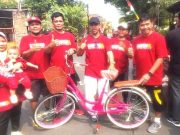 Gerak Jalan Sehat Massal Agustusan Membagikan Beragam Hadiah