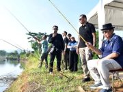 Presiden RI Ke-6 SBY Mancing di Muara Sungai Grindulu Pacitan