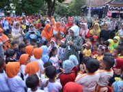 Bupati Kebumen Serahkan Jastendik Rp 11,1 M kepada 2.327 Guru