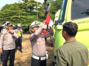 Bagikan Merah Putih Gratis, Antisipasi Kemunculan Bendera Bajak Laut
