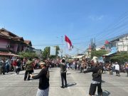 Detik-Detik Proklamasi di Perempatan Danyang, Komunitas Sepeda Tua Berkolaborasi dengan Sat Lantas Polres Grobogan