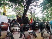 Bergerak ke DPRD Grobogan, Para Pengunjuk Rasa Menyuarakan Aspirasi ke Anggota Dewan