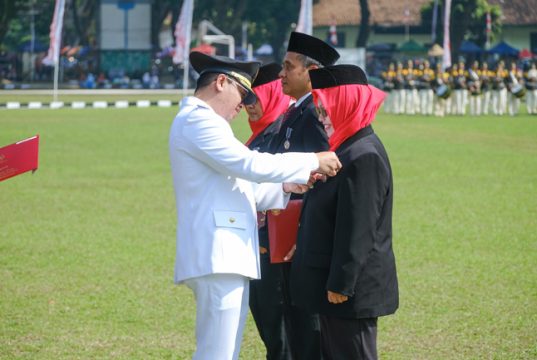 33 PNS Pemkot Magelang Terima Tanda Kehormatan Satyalancana Karya Satya dari Presiden Prabowo Subianto