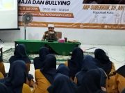 Kapolsek Kudus Kota Sosialisasi Bahaya Kenakalan Remaja dan Kejahatan Online di Kalangan Santri