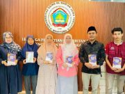 Mahasiswa Peserta KPM Unsiq dan Yayasan Al Fatihah Bagikan 5000 Mushaf Alquran ke Masyarakat Desa