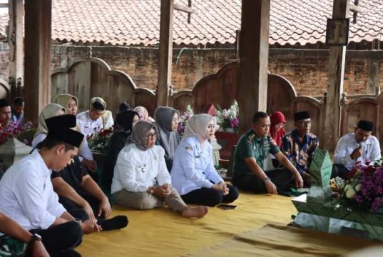 Wabup Temanggung Pimpin Ziarah ke Makam Mantan Bupati Sardjono di Gabusan Blora