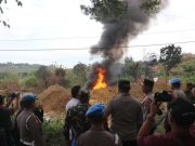 Tinjau Sumur Minyak yang Terbakar, Wakapolda Jateng Ingatkan Eksploitasi Harus Libatkan Tenaga Ahli