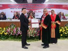 Diuji Profesor Dari Empat Negara Ahmad Salim Raih Gelar Doktor Ilmu Hukum Unissula