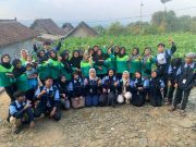 KKN MMK Posko 10 dari UIN Walisongo Sosialisasi Pengolahan Ecoenzyme.