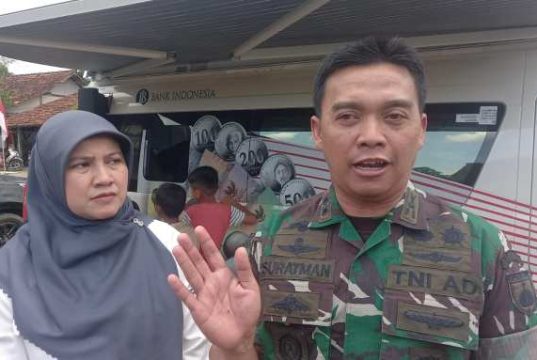 Riang Gembira Warga Daerah Terisolir Kedatangan Layanan Kas Keliling