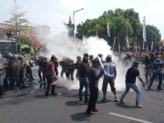 Ricuh! ‘Demo’ Tuntut Bupati Kudus Pecat Pejabat ASN yang Korupsi