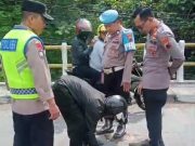 Lubang Menganga di Jembatan Sulursari 1, Polsek Gabus Minta Pengendara Hati-Hati