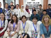 PAI Unissula Ajak Mahasiswa Asing Berbagi Inspirasi di Sekolah Mitra