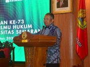 Dekan FH USM Lepas 98 Lulusan, Ini Pesan Rektor