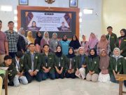 Dampingi UMKM Desa Gardu, Mahasiswa KKN Unisnu Berikan Pelatihan Desain Digital
