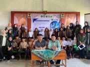 Mahasiswa Unisnu Jepara Latih Siswa MTs Nurul Islam Bumiharjo Gunakan Canva