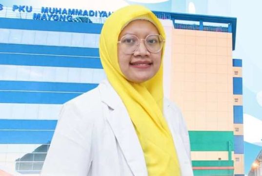 Dokter Septina Esti AP dari RS PKU Muhammadiyah Mayong Terpilih Menjadi Jadi Dokter Teladan Jawa Tengah