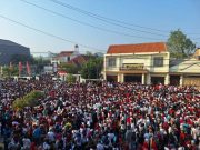 Acara ‘Mlaku Bareng’ Ricuh, Warga Kecewa tak Kebagian Kupon dan Soto
