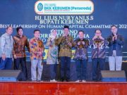 Penghargaan Best Human Capital Award 2025 untuk Bupati dan PT BPR BKK Kebumen