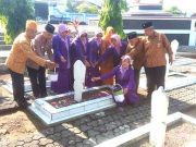 Purnawirawan dan Warakawuri Ziarah ke TMP Kusuma Bangsa