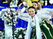 Mewisuda Sebanyak 318 Mahasiswa dari Tujuh Prodi