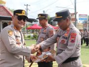 Kapolres Kebumen Beri Penghargaan kepada Personel Penyalur Beras Murah