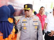 Bertiga Kongkalingkong Mencuri Gelang Emas