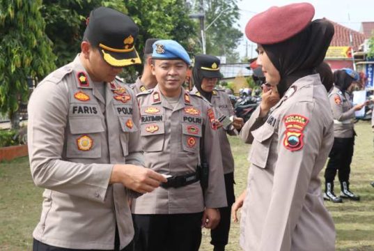 40 Polwan Polres Kebumen Pemeriksaan Disiplin dan Tes Urine