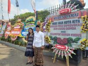 Karangan Bunga Penuhi Pendopo Kudus, Warga Suarakan Pesan Damai dan Tolak Anarkisme