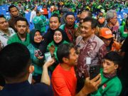 Gubernur Ahmad Luthfi Gratiskan Biaya SIM Mati Ratusan Pengemudi Ojol