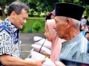 Gubernur Ahmad Luthfi Serahkan Bantuan 6 Ton Beras ke Kelompok Rentan