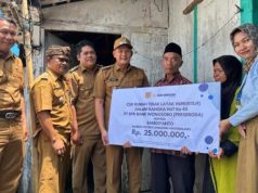 Tingkatkan Kesejahteraan Warga, Wabup Wonosobo Serahkan Bantuan RTLH dari Bawon