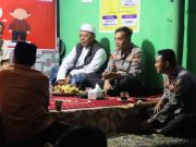 Dukung Ronda Malam, Polres Kudus Bantu Peralatan Satkamling di Desa Klaling