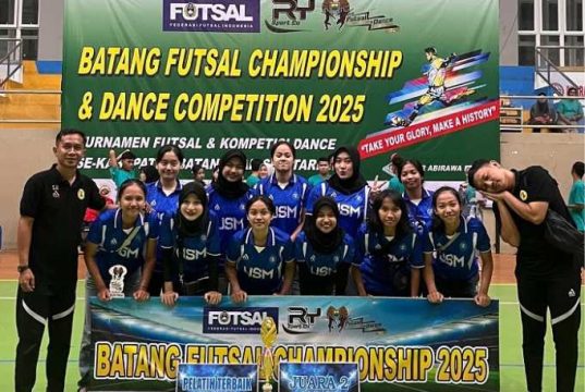 Tim Putri Universitas Semarang Juara II Batang Futsal Championship