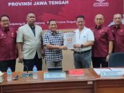 Sujarwanto Dwiatmoko dan Catur Puji Santoso Ambil Formulir Bakal Calon Ketum KONI Jateng