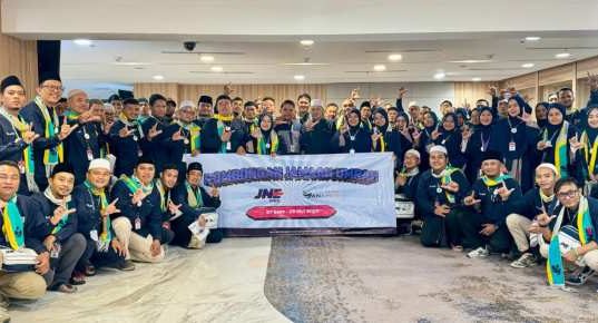JNE Umrahkan 1.643 Karyawan untuk Tingkatkan Spiritualitas