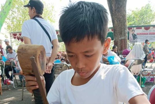 Profil Rio Cahaya Ramadhan, Dua Tahun Sabet Enam Penghargaan Lomba Ukir Pelajar di Jepara