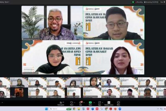 Widyaiswara Badiklat Hukum Tekankan BerAKHLAK dan GEDSI di Latsar ASN Bawaslu