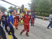 Tim SAR dan Basarnas Gerak Cepat Evakuasi Korban Bus Terguling Pemalang