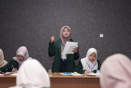 Semarak Milad Perpustakaan Unissula Gelar Lomba Debat