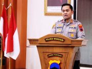 Hadir Sebagai Penengah dan Penjaga Ketertiban